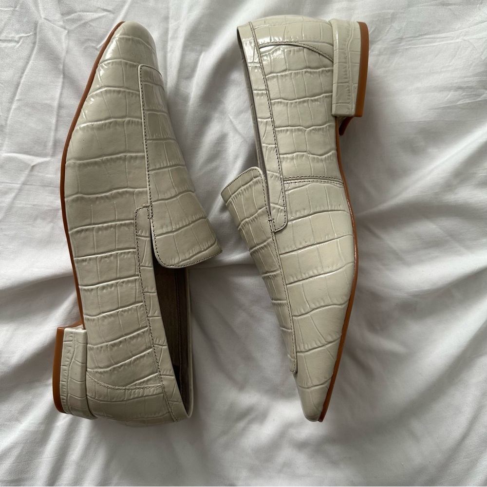 Jeffrey Campbell Marko Ivory Croc Embossed Loafer (8.5) NWOT